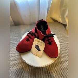 Arcopedico Sneaker Women's Knit Comfort Shoes Size 38 compare size chart
NEW